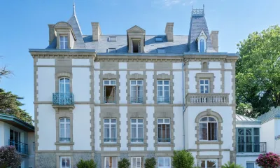 DOUARNENEZ : Le Clos de VALLOMBREUSE (DF) à Douarnenez