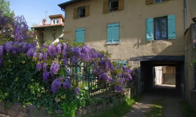 Le 23 Barbes à Neuville-sur-Saône