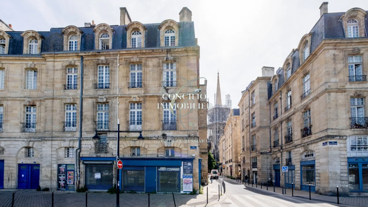 BORDEAUX - Quai de la grave - MH à BORDEAUX