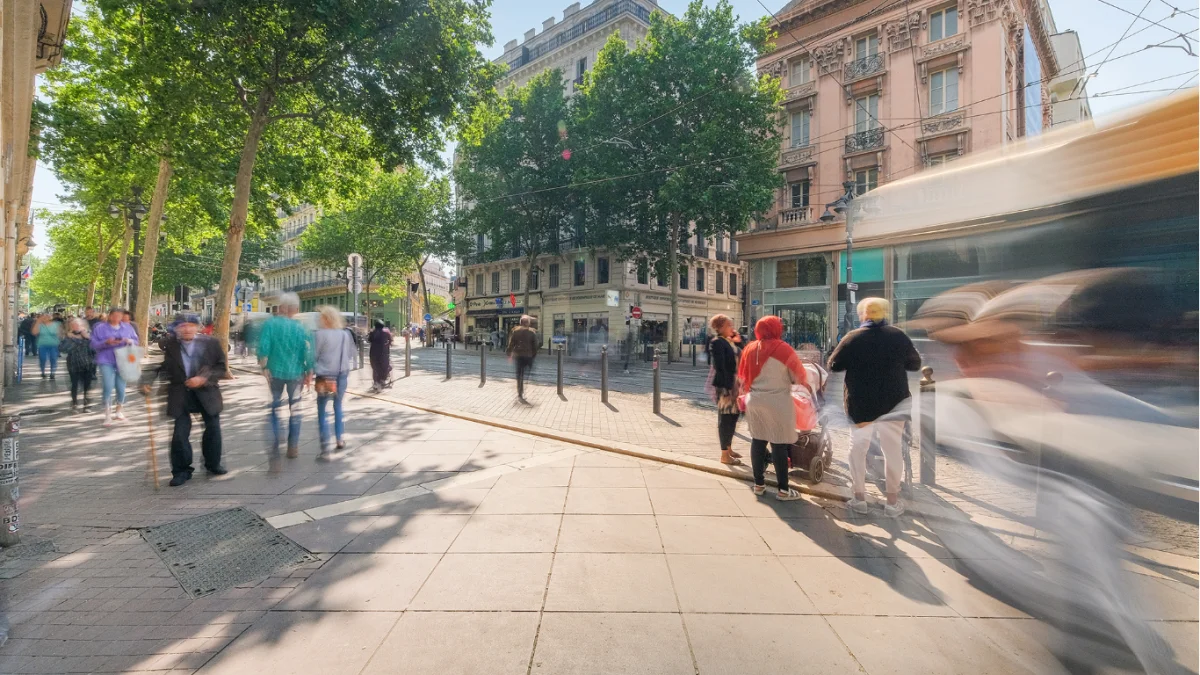 MARSEILLE : La Canebière à Marseille