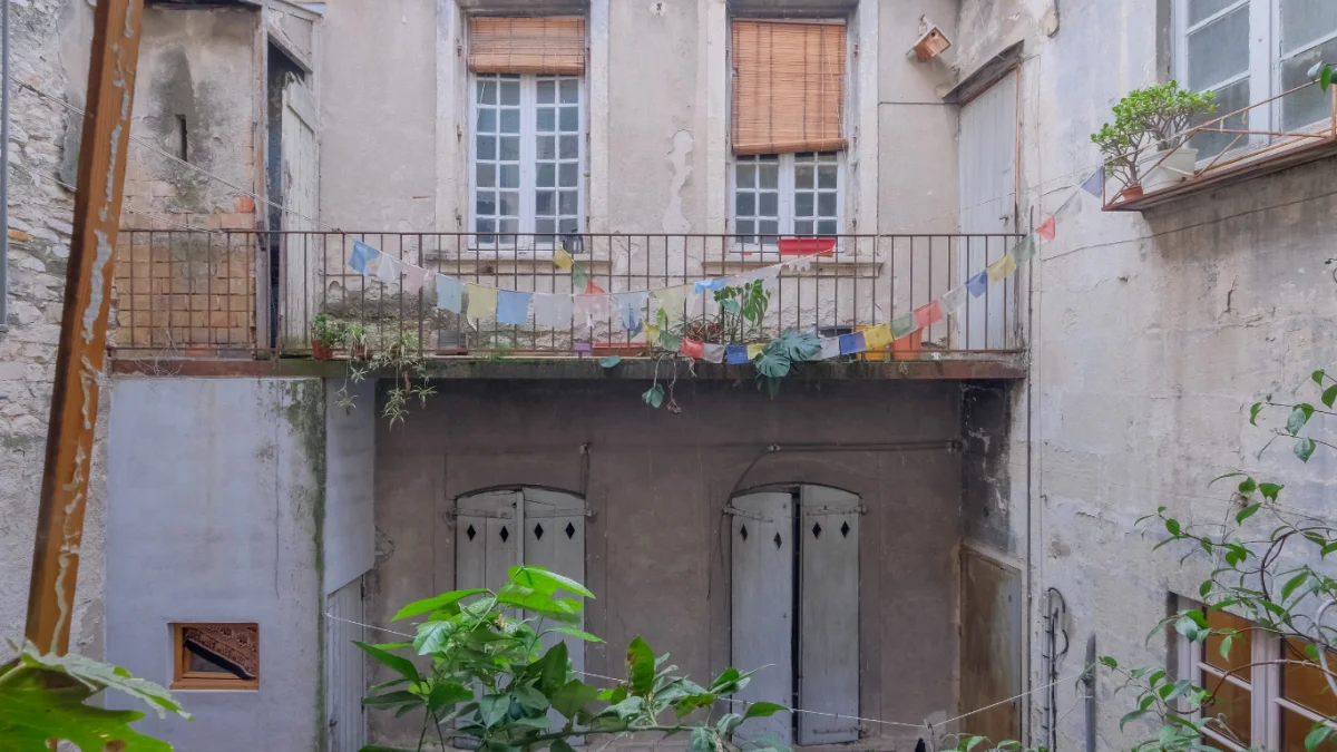 NÎMES : Régale à Nîmes