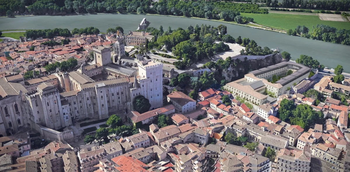 La Cour des Doms (SUD) à Avignon