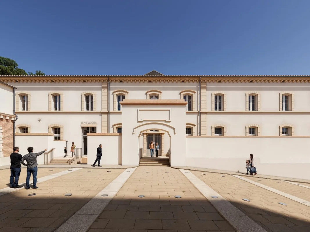 La Cour des Doms (SUD) à Avignon