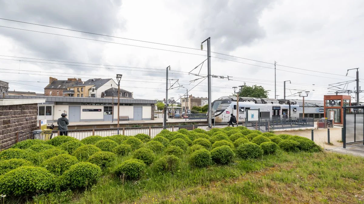 QUAI 98 à Bédée