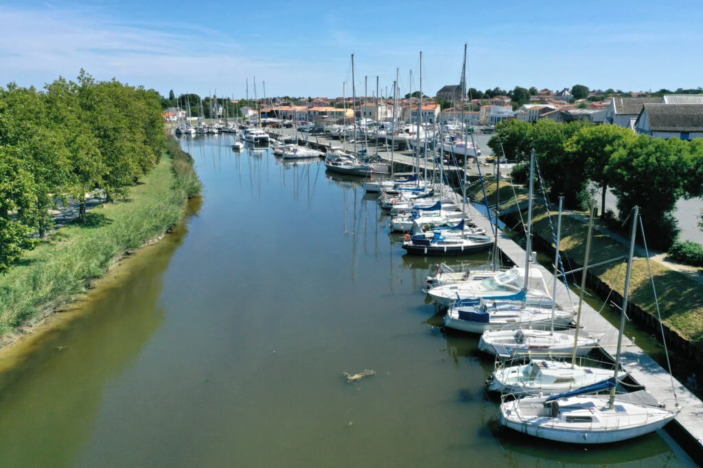 Domaine Parc et Canal à Marans