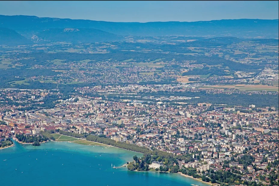 Passage de Flore à Annecy