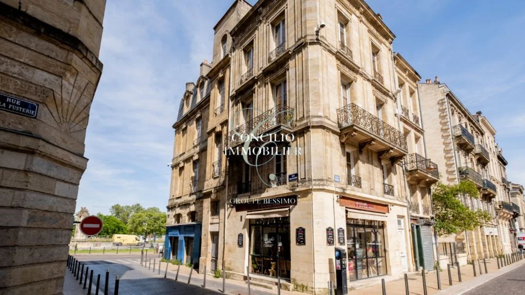 BORDEAUX - Quai de la grave - MH à Bordeaux