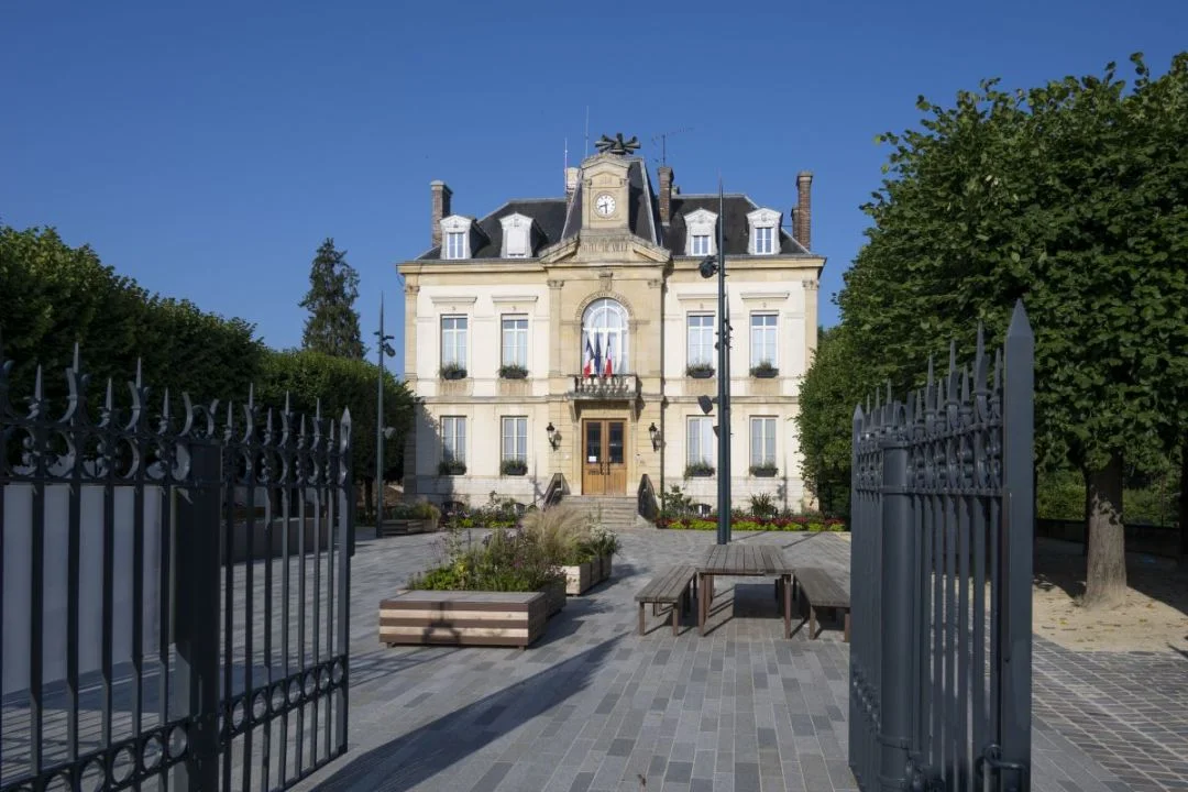BELVEDERE à Arpajon
