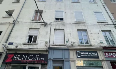 Place saint louis à Vienne