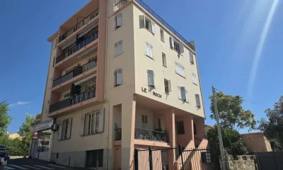 Avenue du tapis vert à Vallauris