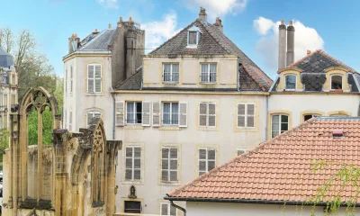 METZ : Marchant à Metz