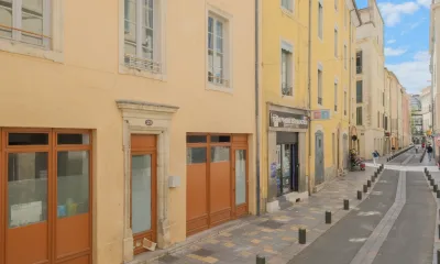 NÎMES : Nationale à Nîmes