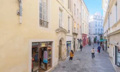 NÎMES : Régale à Nîmes