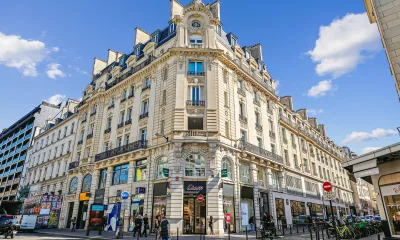 47 Sevres à Paris