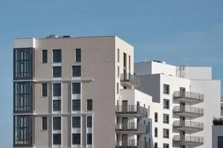 OVATION MAGELLAN 42 à Colombes