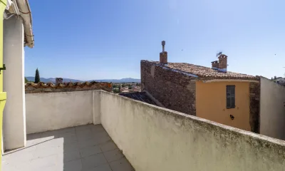 RUE DE L'HOTEL DE VILLE à Roquebrune-sur-Argens
