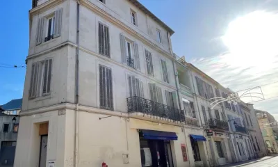 LE JULIA à Arles