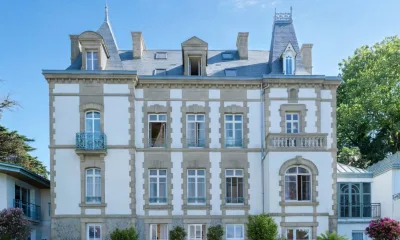 DOUARNENEZ : Le Clos de VALLOMBREUSE (DF) à Douarnenez