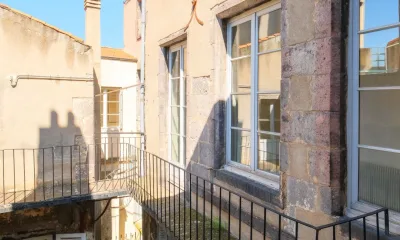 RIOM : rue du Commerce à Riom