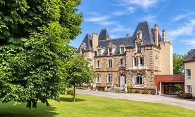 Le Château Du Haut Venay à Saint-Lubin-des-Joncherets