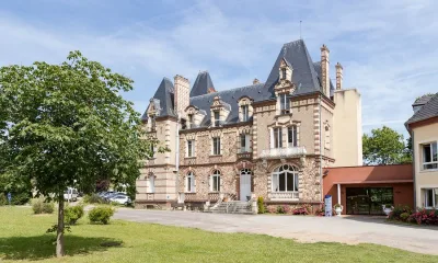 Chateau du Haut Venay à Saint-Lubin-des-Joncherets