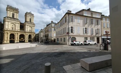 PLACE SALUSTE DU BARTAS à Auch