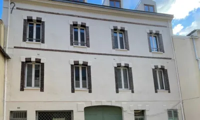 Bleu de Thénard à Sens