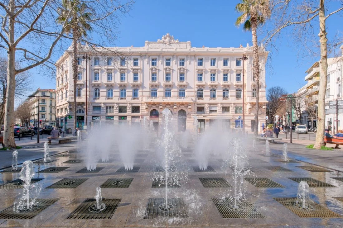 ANTIBES : Le Grand Hôtel à Antibes