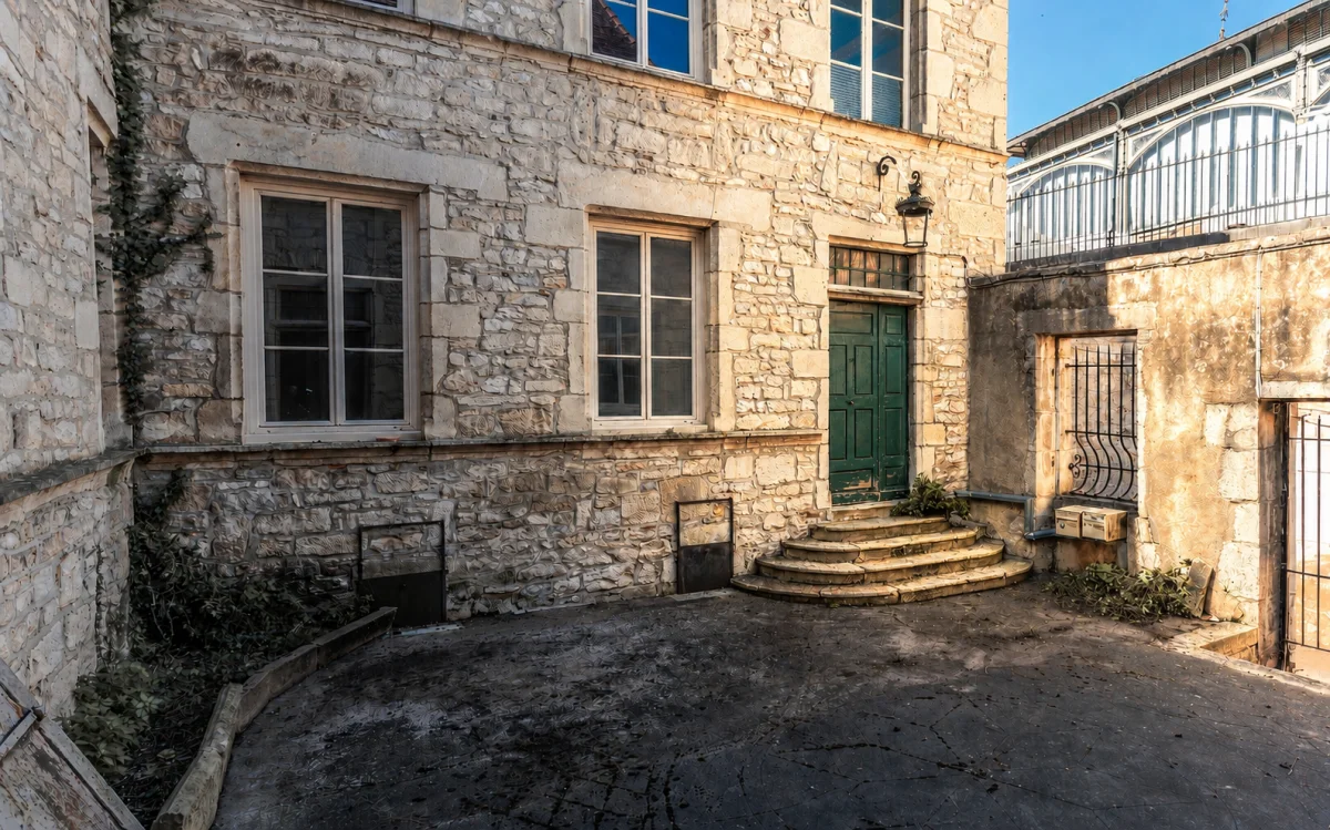 LA DOLE CE VITA - DOLE à Dole