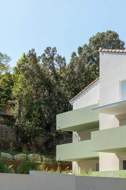 Malana - bât b uli à Marseille