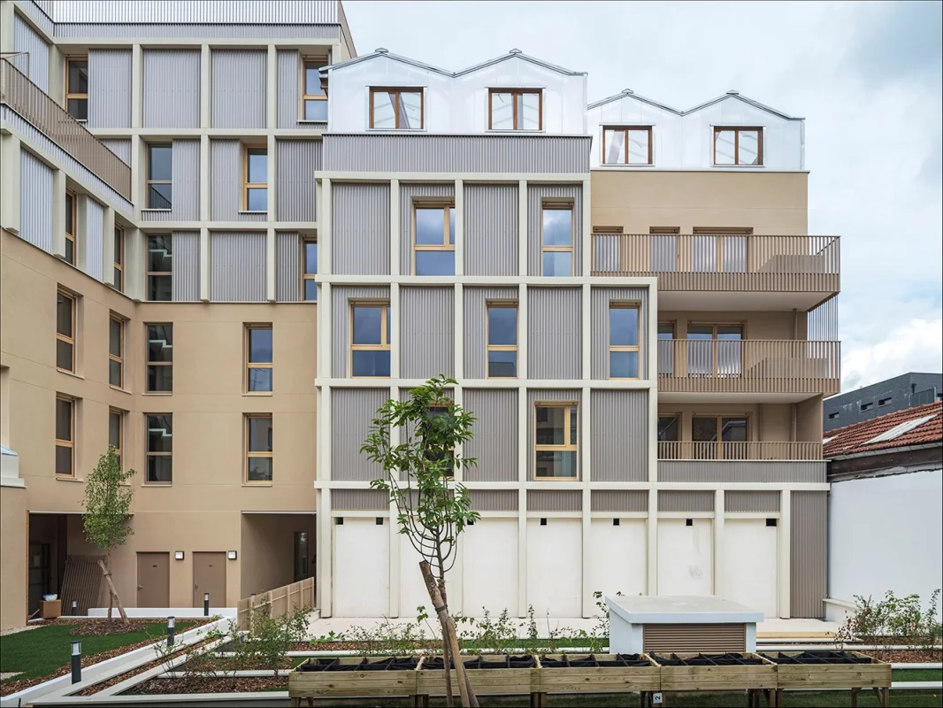 Wood side à Montreuil
