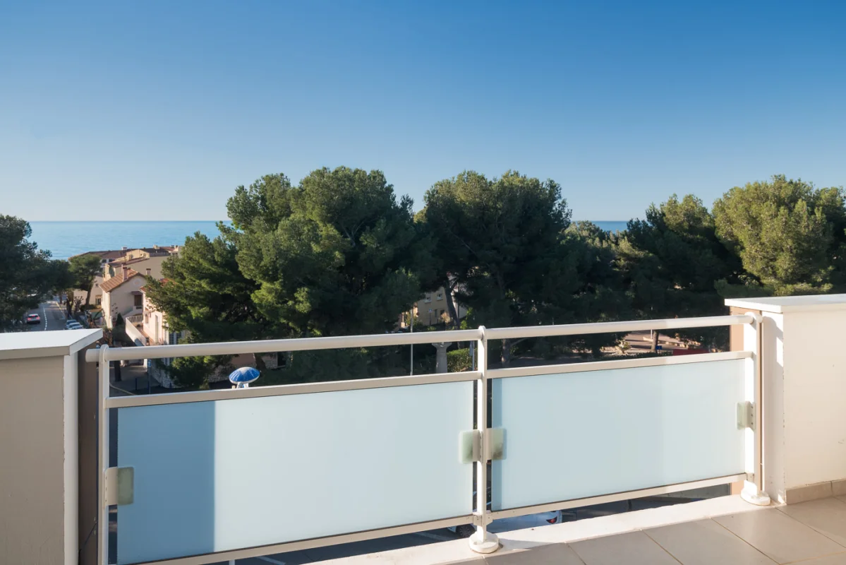 Horizon bleu à Sausset-les-Pins