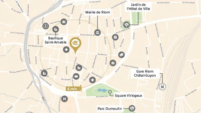 Riom : rue du commerce à Riom