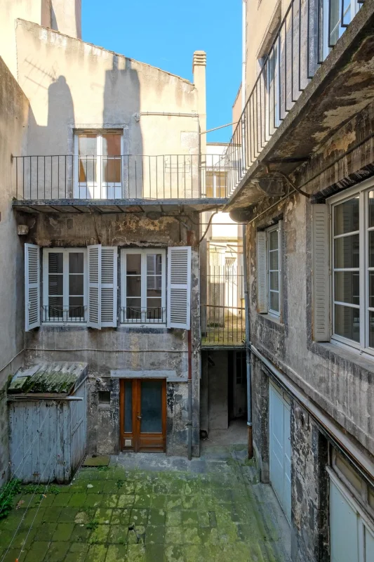 Riom : rue du commerce à Riom