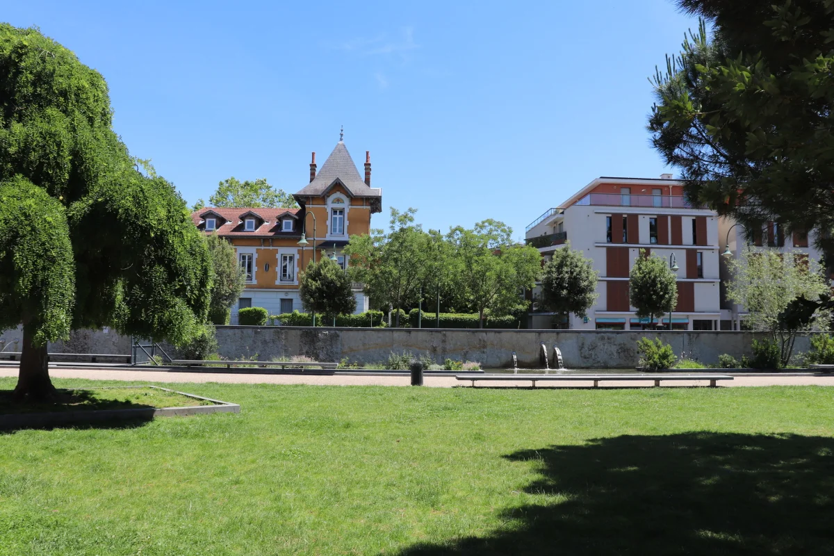 BOTANIK à Tassin-la-Demi-Lune