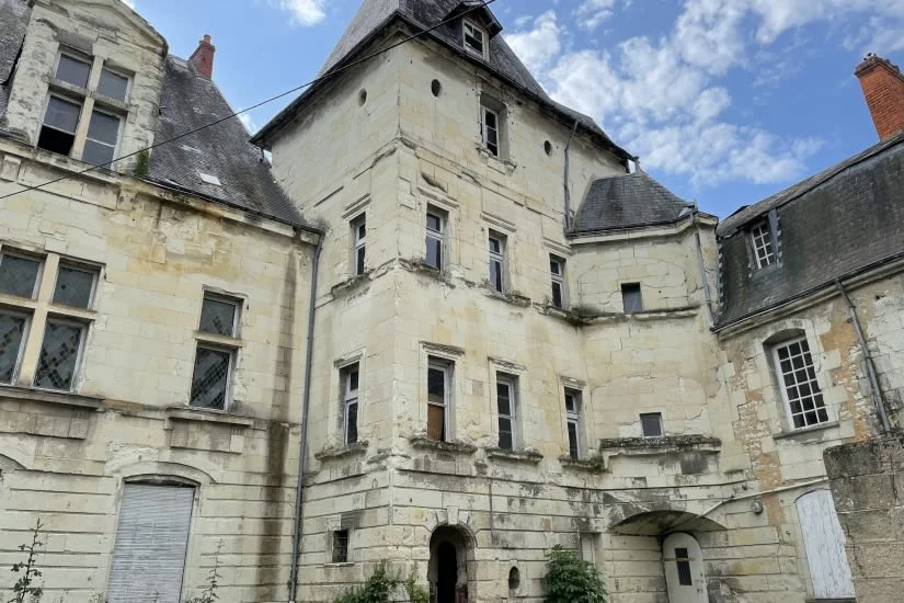 CHATELLERAULT - 4, Rue du Cygne Saint-Jacques - 27-29 Rue Sully à Châtellerault