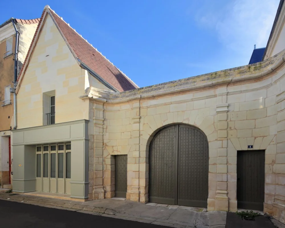 CHATELLERAULT - 4, Rue du Cygne Saint-Jacques - 27-29 Rue Sully à Châtellerault
