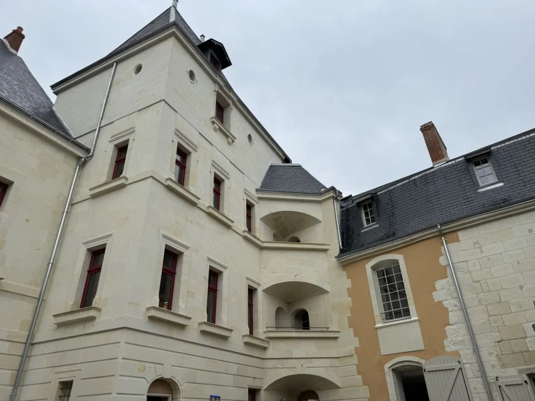 CHATELLERAULT - 4, Rue du Cygne Saint-Jacques - 27-29 Rue Sully à Châtellerault
