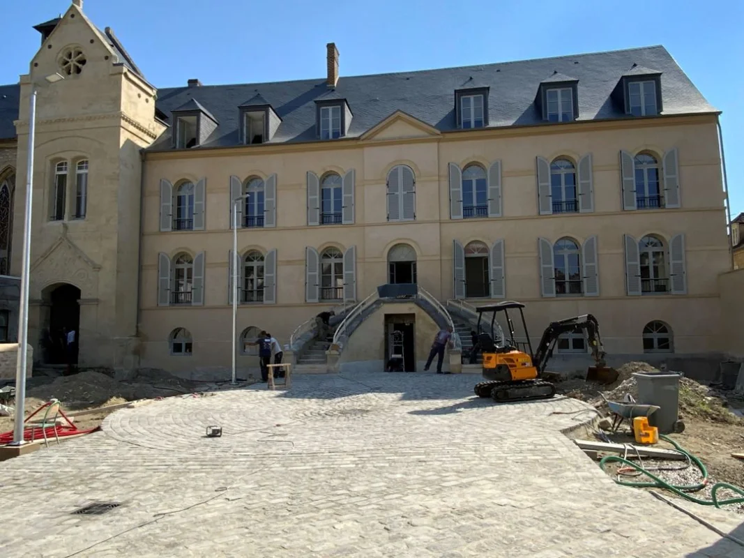 SENLIS, Place Saint Maurice - Résidence Saint-Joseph à Senlis