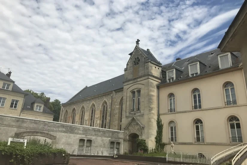 SENLIS, Place Saint Maurice - Résidence Saint-Joseph à Senlis