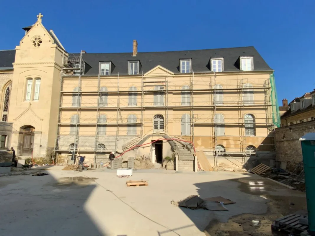 SENLIS, Place Saint Maurice - Résidence Saint-Joseph à Senlis