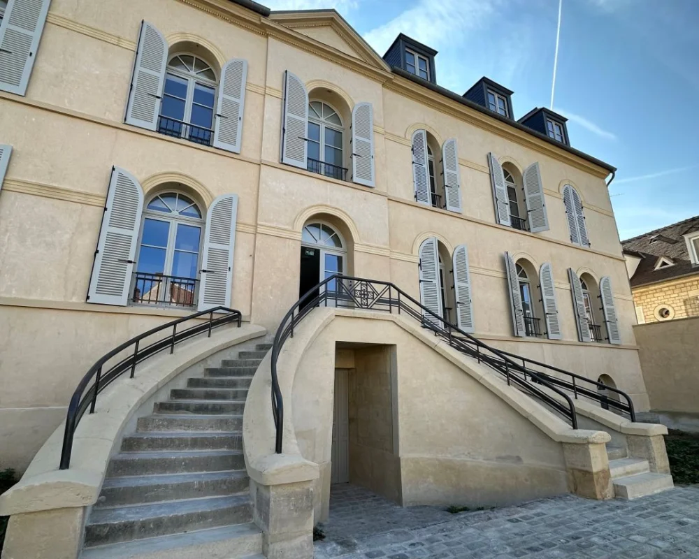 SENLIS, Place Saint Maurice - Résidence Saint-Joseph à Senlis
