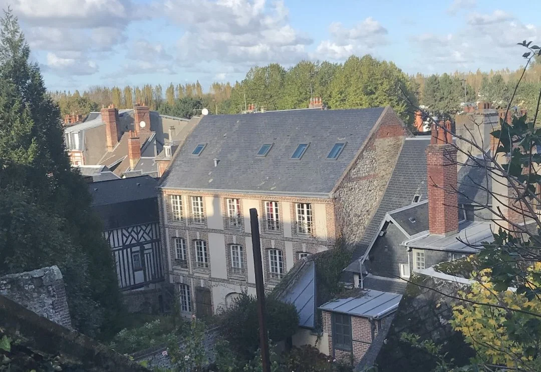 HONFLEUR, 83 rue Haute à Honfleur