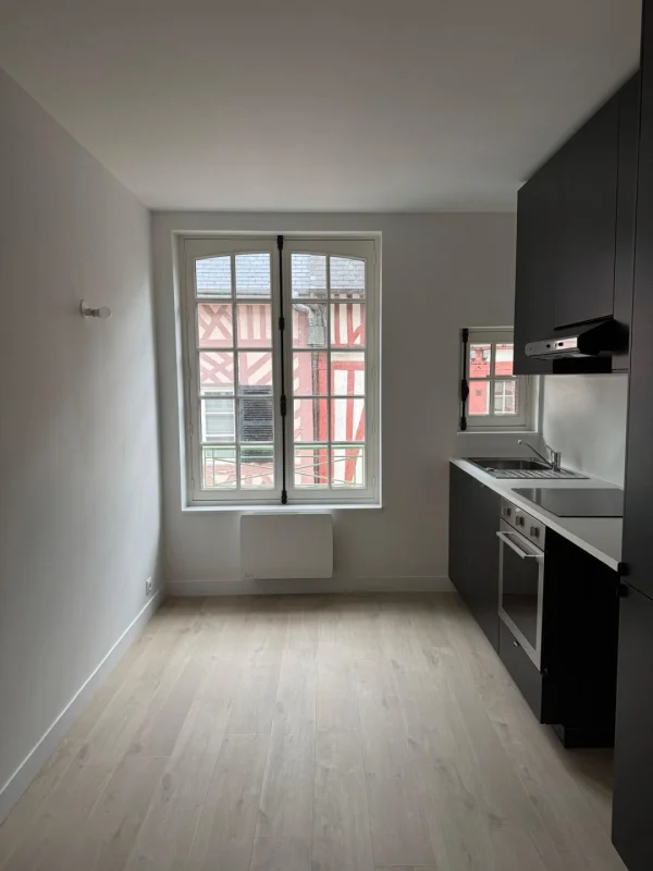 HONFLEUR, 83 rue Haute à Honfleur