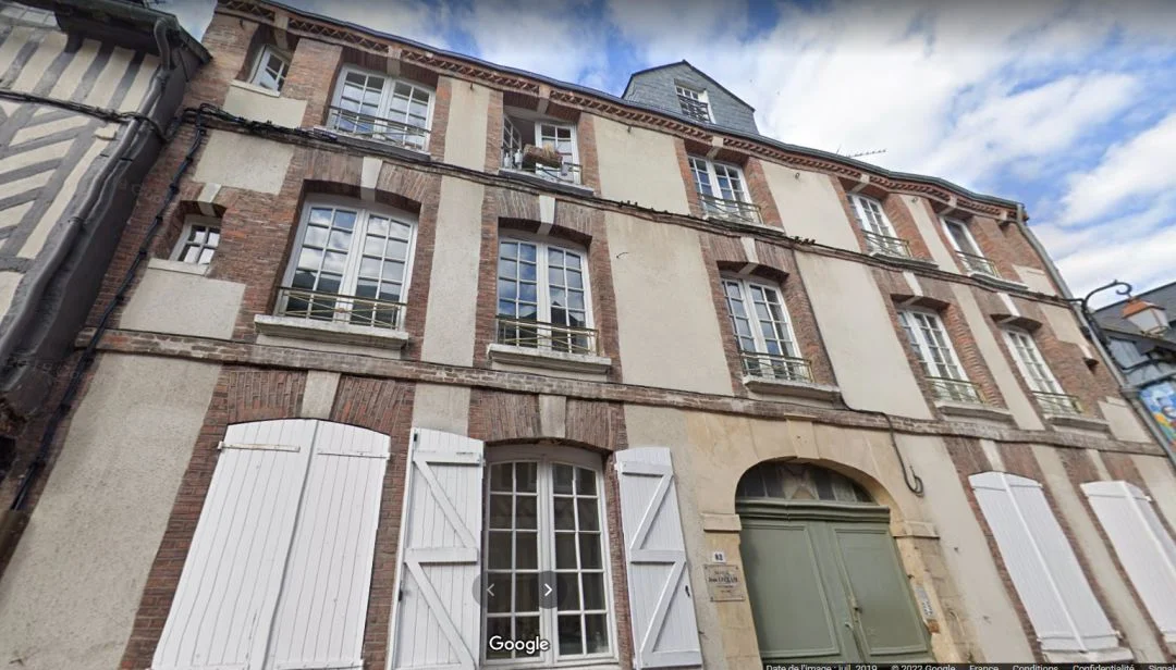 HONFLEUR, 83 rue Haute à Honfleur