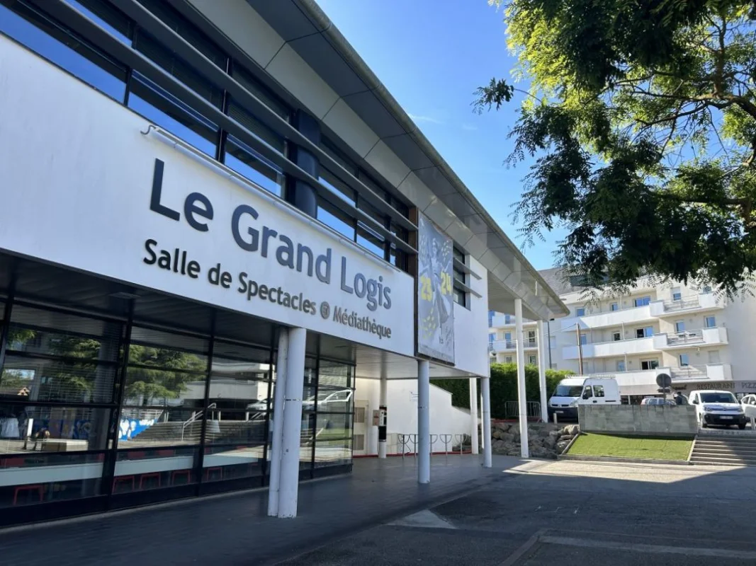 PARALLÈLE 17 à Bruz