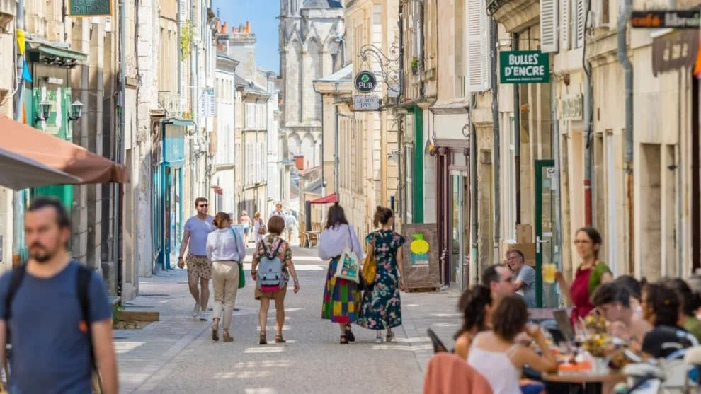 POITIERS : Saint-Louis à Poitiers