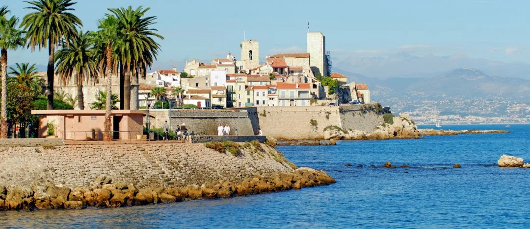 ANTIBES : Le Grand Hôtel à Antibes