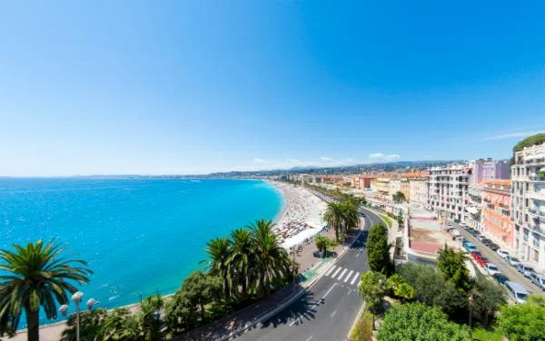 NICE - Gaieté à Nice