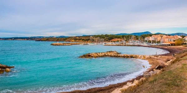 SIX-FOURS-LES-PLAGES - Six Sens à Six-Fours-les-Plages